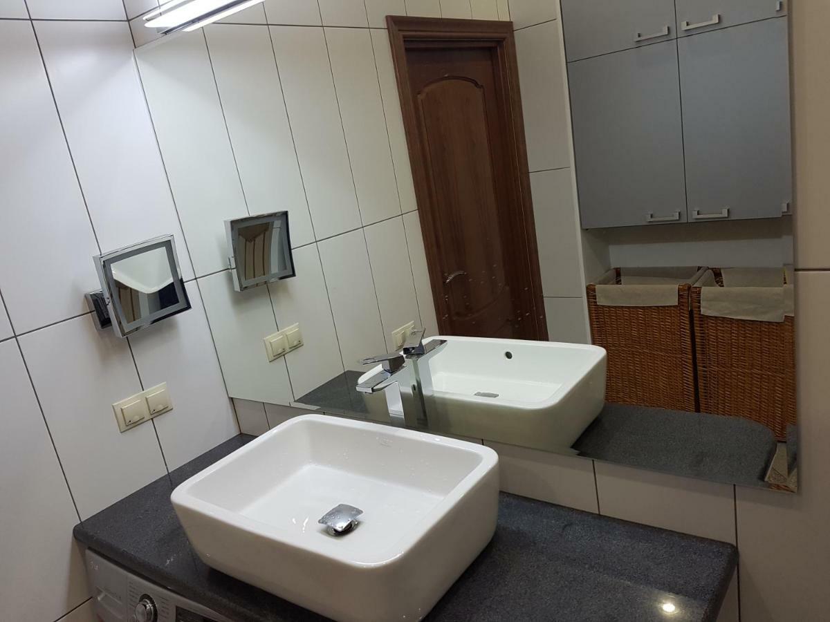 Rising Sun Apartment Minsk Luaran gambar